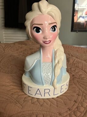 NWT Disney Frozen Princess Elsa Shiny Ceramic Piggy Bank